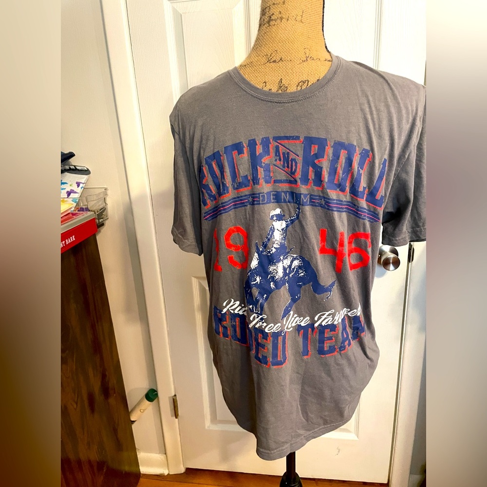 Men’s Rock and Roll Rodeo Tee Shirt Size Medium